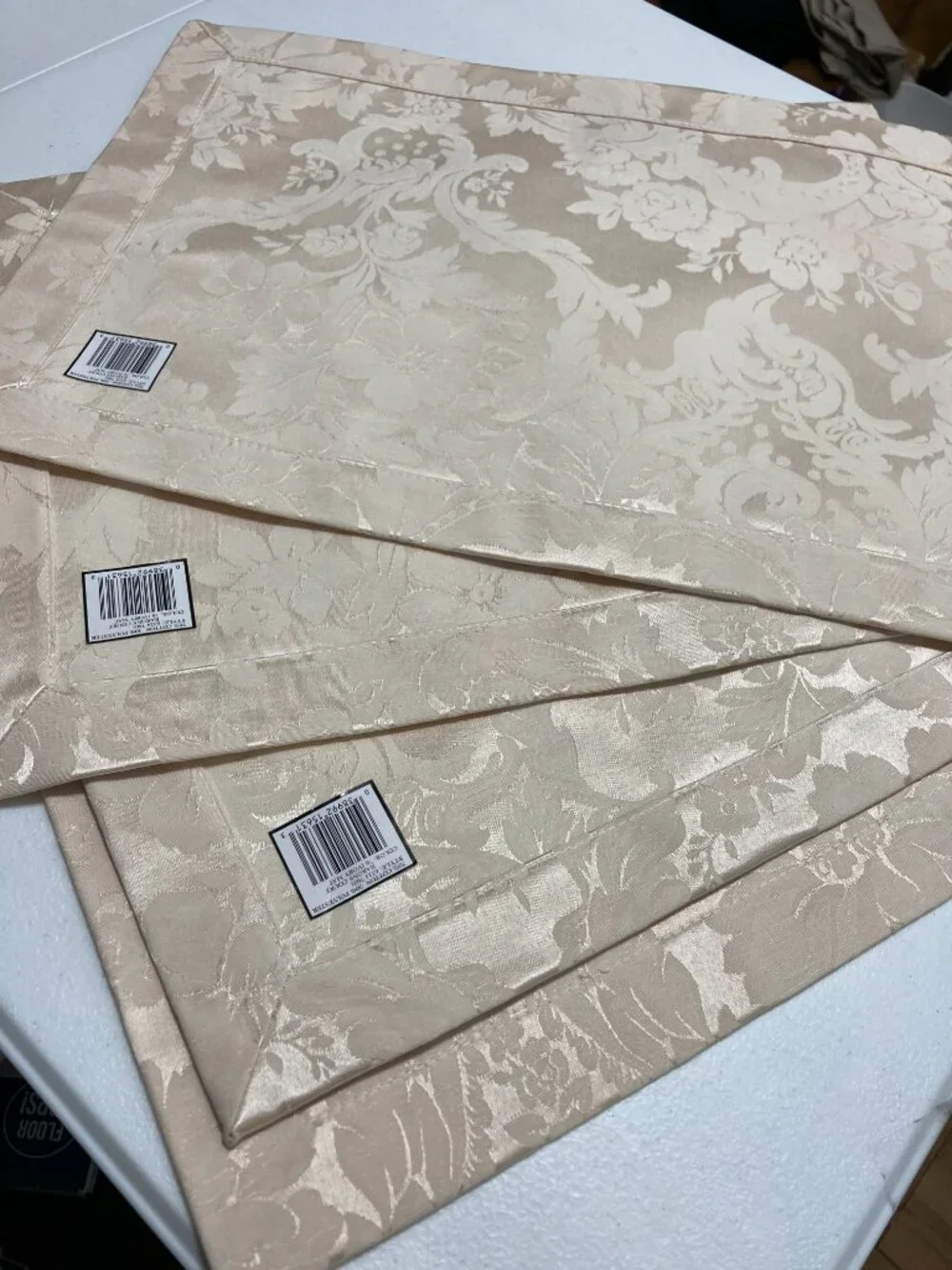 NWOT Vintage Waterford Placemats Damask Barons Court Table Linens Set of 4